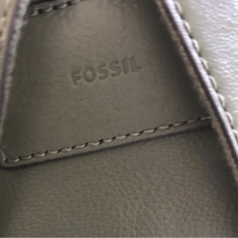 NEW!! FOSSIL COW HIDE Leather Backpack Purse Handbag Olive Green.